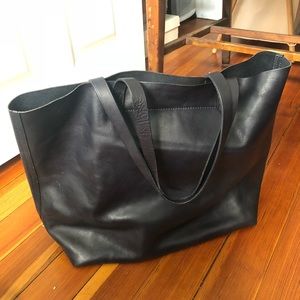Madewell Transport Tote in Navy